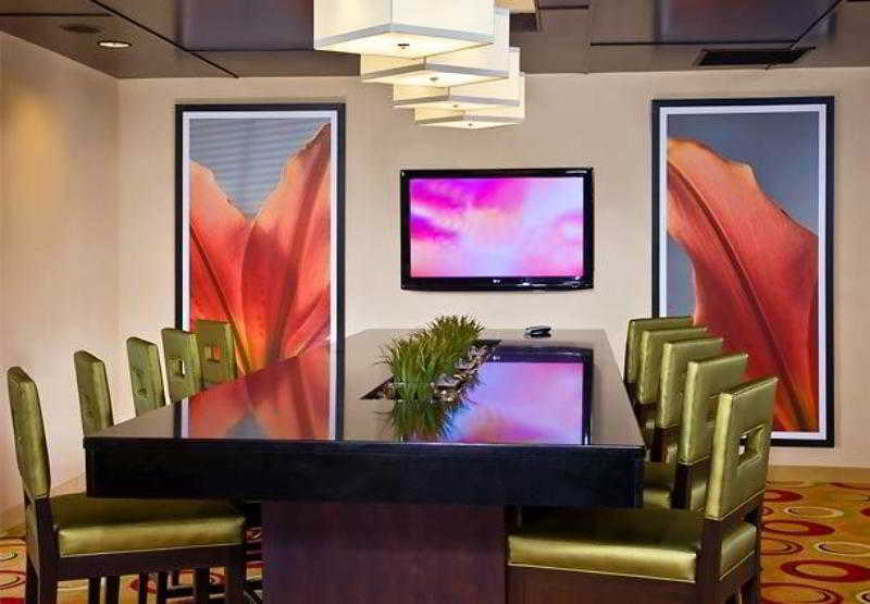 Отель Courtyard Newport News Airport Экстерьер фото