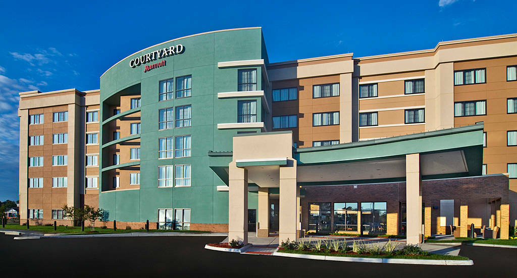 Отель Courtyard Newport News Airport Экстерьер фото